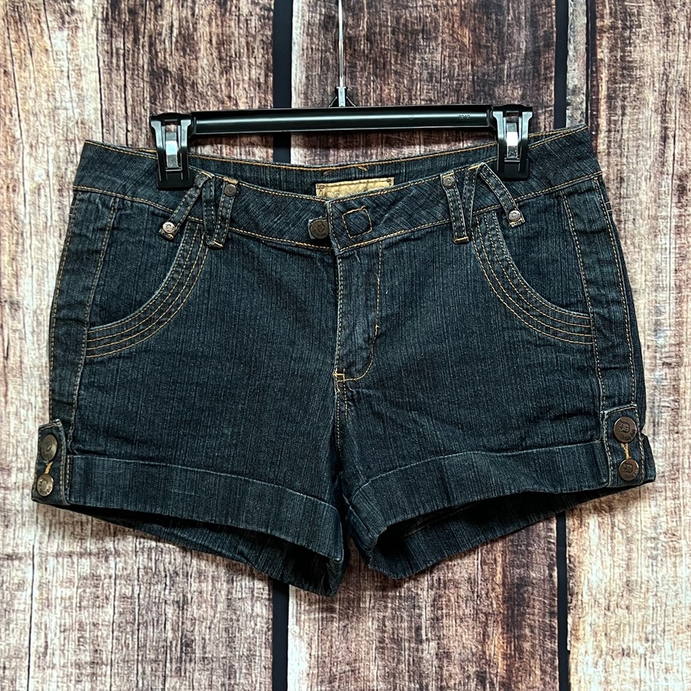 Drama Gold Dark Wash Denim Cargo Shorts - size 9